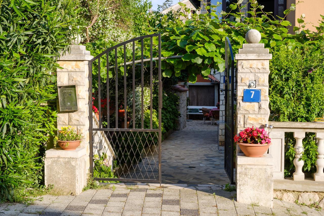 Apartments Beba Mali Losinj Exterior photo