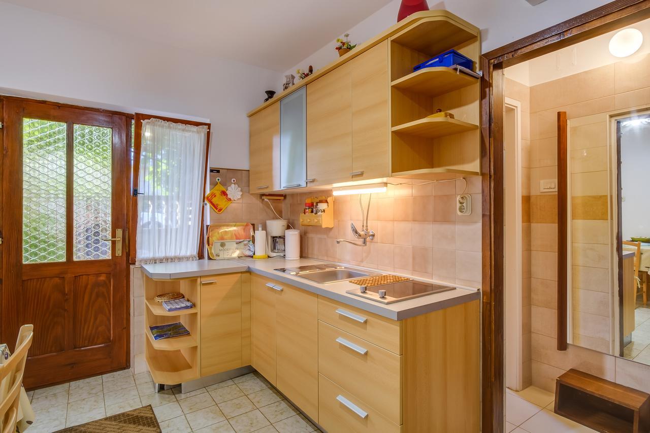 Apartments Beba Mali Losinj Exterior photo